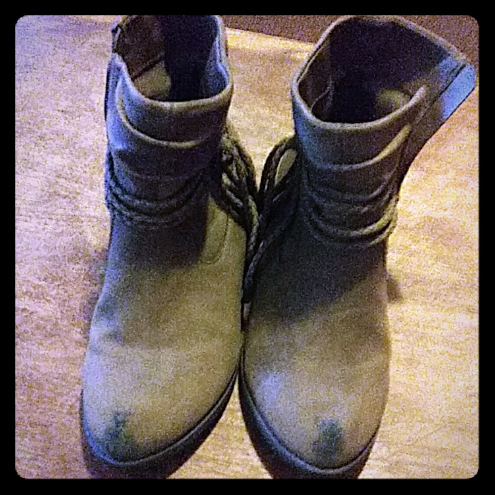 Boots 👢